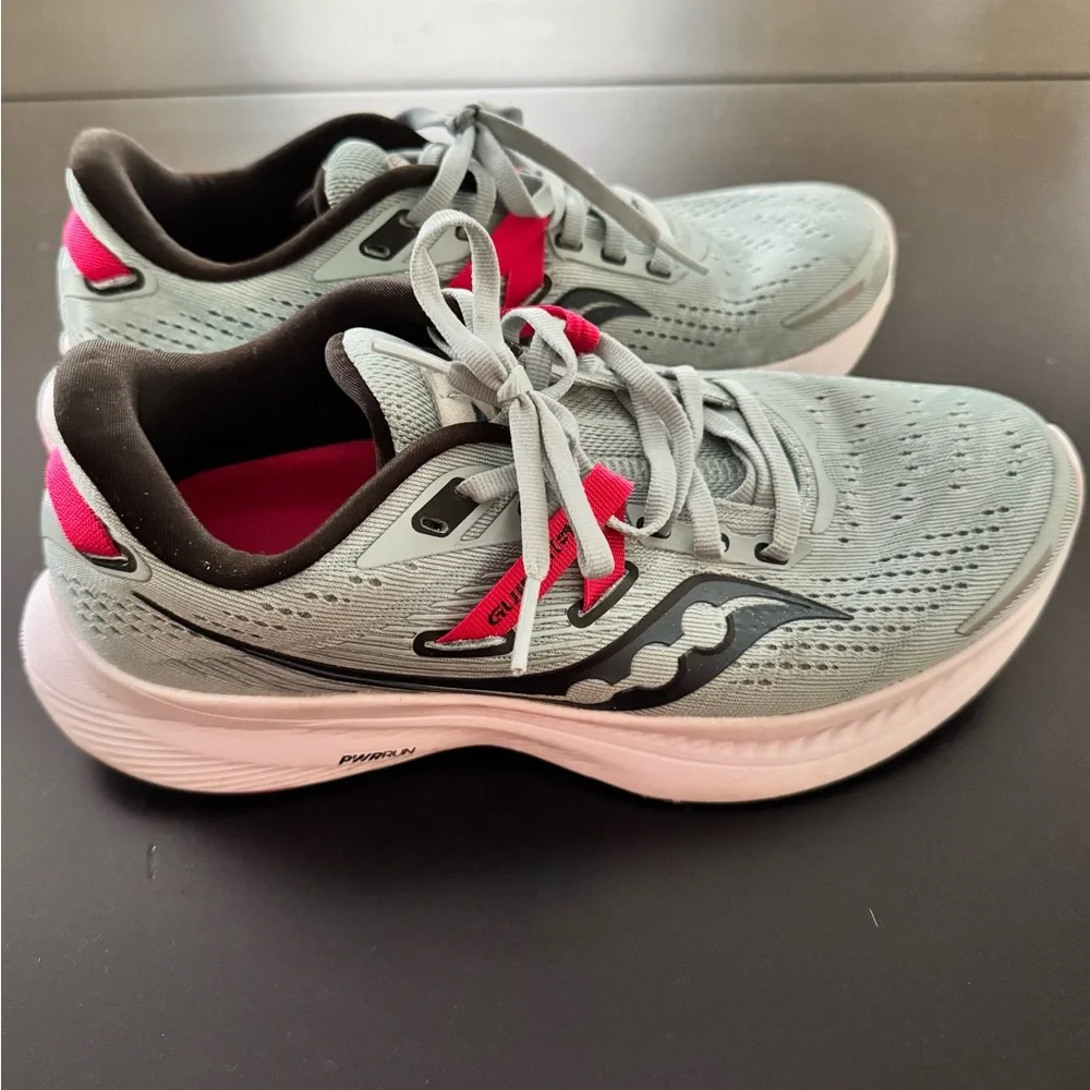 Saucony Women's Athletic Shoes in Gray and Pink - Picture 1 of 6